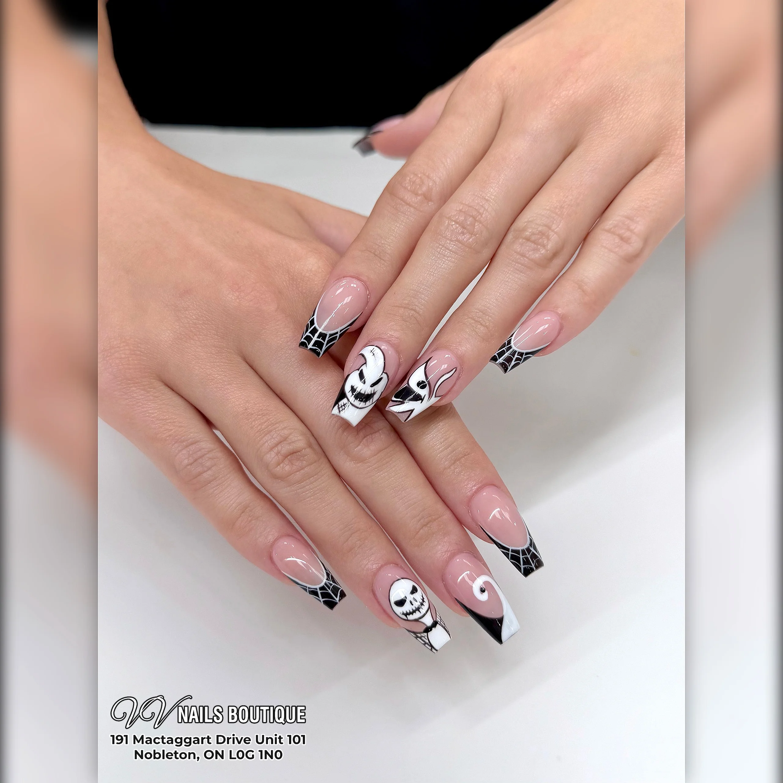 V V Nails Boutique